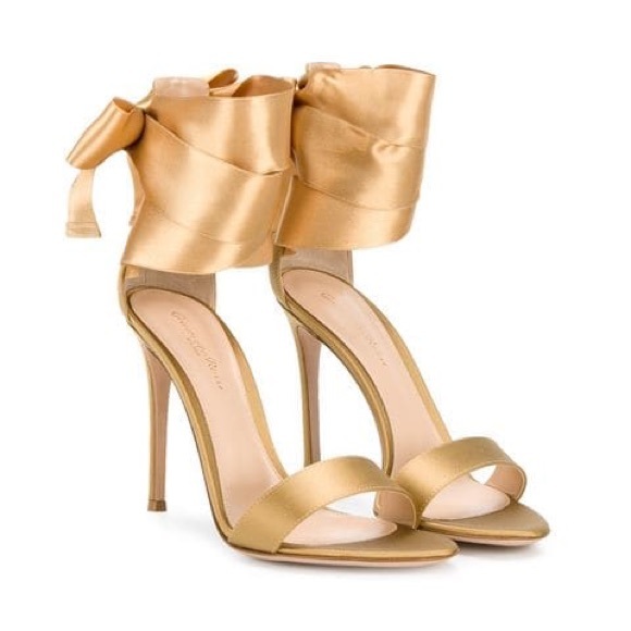 Gianvito Rossi Shoes - GIANVITO ROSSI ribbon tie sandals
